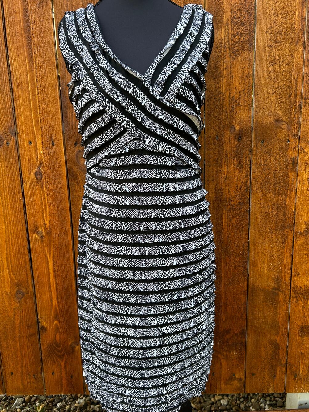 Signature by Robbie Bee Womens S Black White Tiered Ruffle Dress Sleeveless NWOT